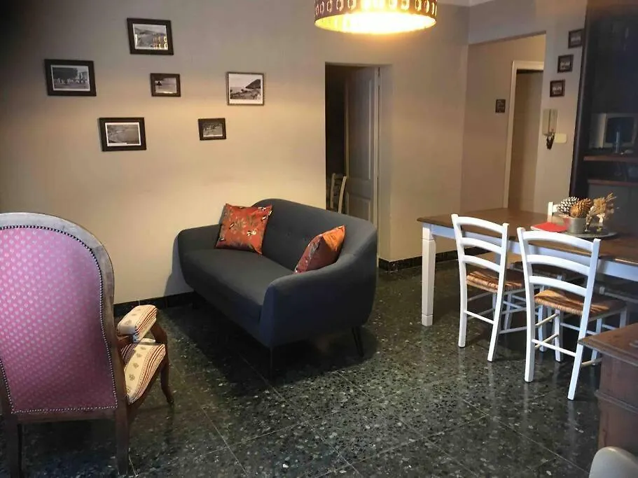 Jolie Maison Catalane Chaleureuse Et Confortable Colera 0*,  Spain
